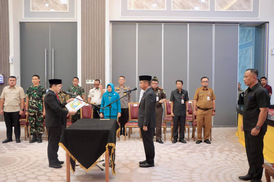 Bupati Kampar Lantik Ardi Mardiansyah sebagai Pj Sekda: Tegaskan Peran Strategis Wujudkan Tata Pemerintahan yang Baik