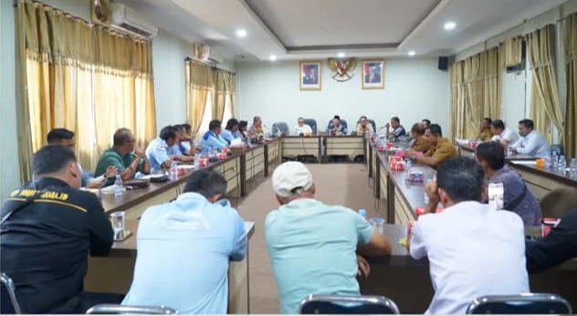 Komisi III DPRD Rohul Gelar RDP dengan S-PPP, Dorong Perusahaan Berlakukan Pembagian Kerja Buruh Bongkar Muat Secara Adil