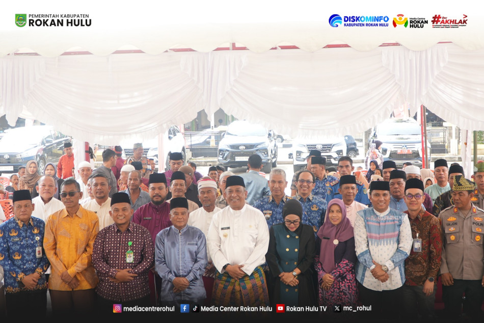 Doa Bersama di Pasar Modern Pasir Pengaraian, Bupati Rohul Harap 'Kebuntuan' Investasi Terbuka