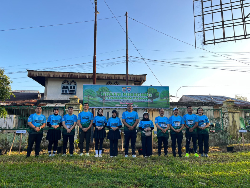 Usai Fun Run 5K HUT Bhayangkara ke-80, Kapolres Kampar Bersama Forkopimda Tanam Pohon Green Policing