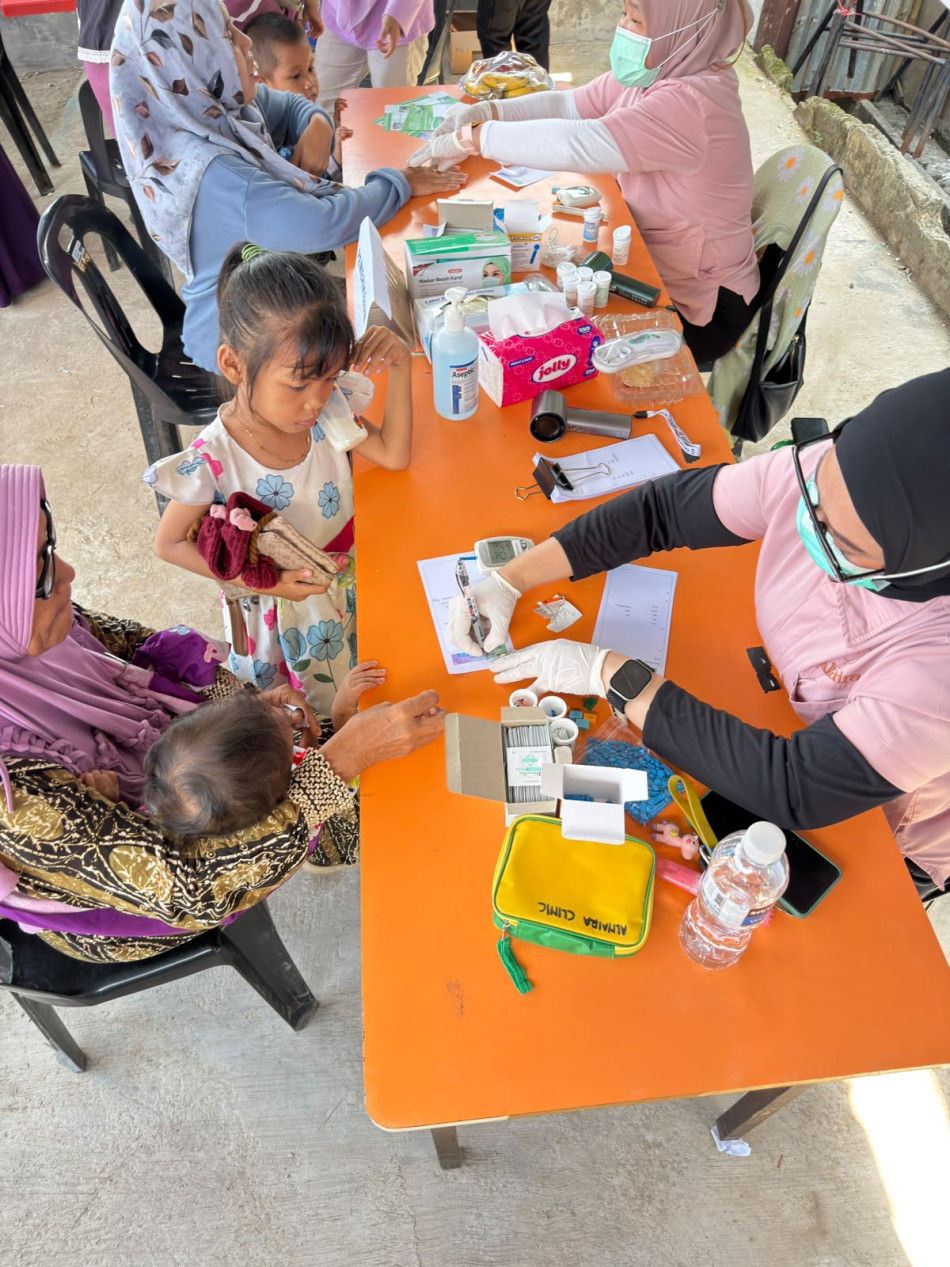 Dari Bengkong hingga Tanjung Uma, Perempuan Bangsa Kepri Konsisten Hadir Beri Pengobatan Gratis