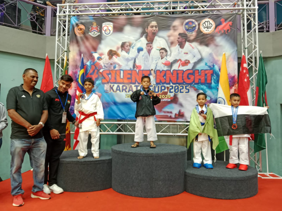 Bocah SD Asal Kabupaten Kampar M. Favian Irham Raih Medali Emas Kejuaraan 14th Silent Knight Karate Cup 2025